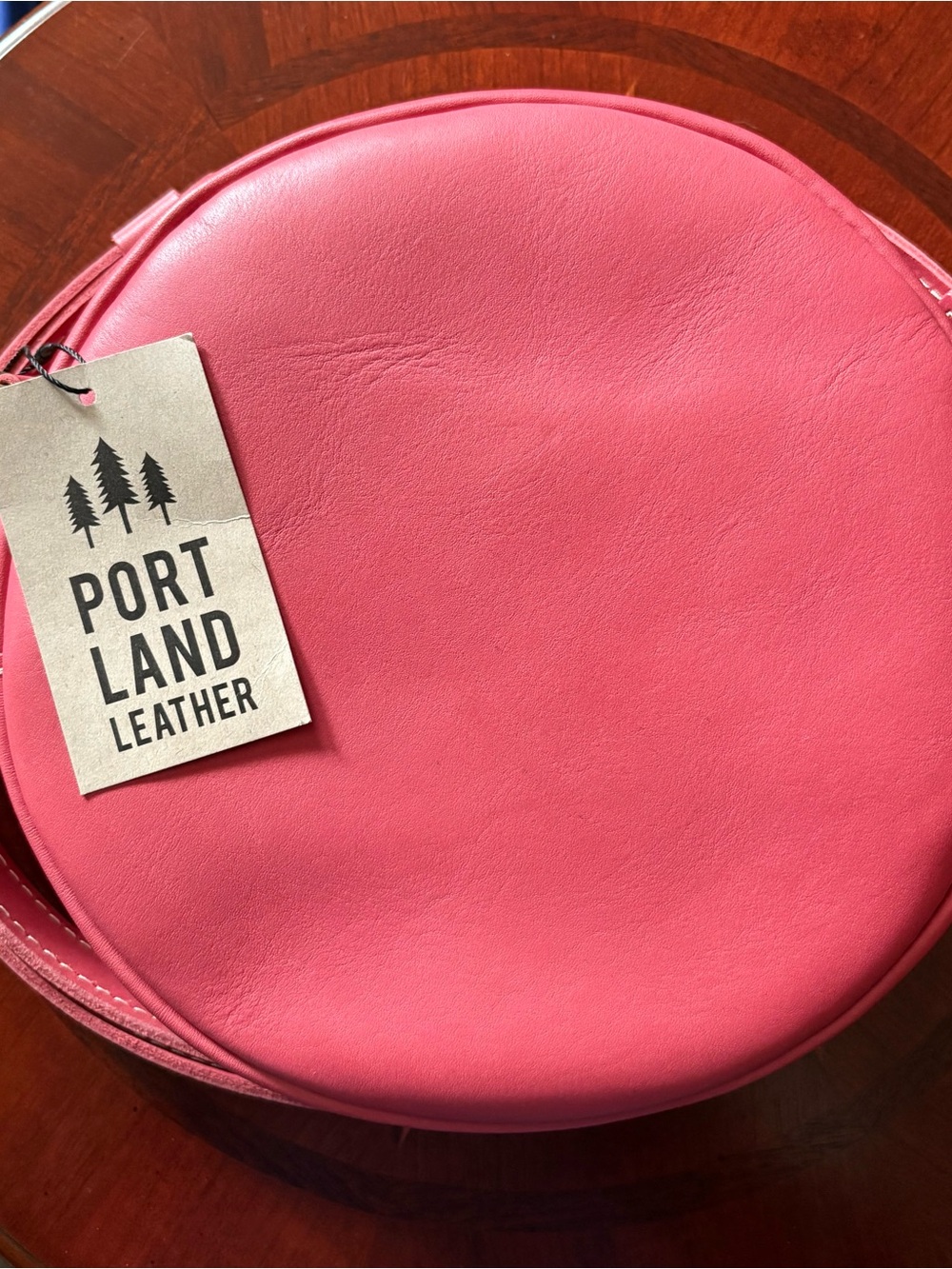 Portland Leather Tulip pink 9 inch Round Crossbody Bag - Picture 5 of 8